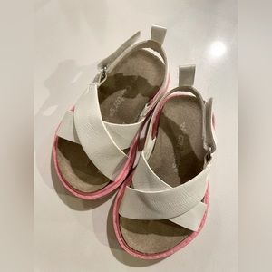 Carter’s Sandals Toddler Size 4